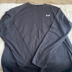 Under Armour men’s long sleeve black loose heat gear shirt. Size medium